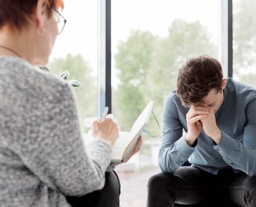 A one-one-one therapy session between a therapist and a gay person facing his addiction for the first time.